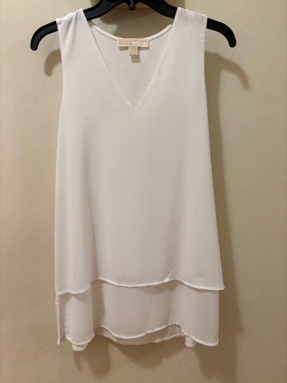 Michael Kors White V-neck sleeveless tank